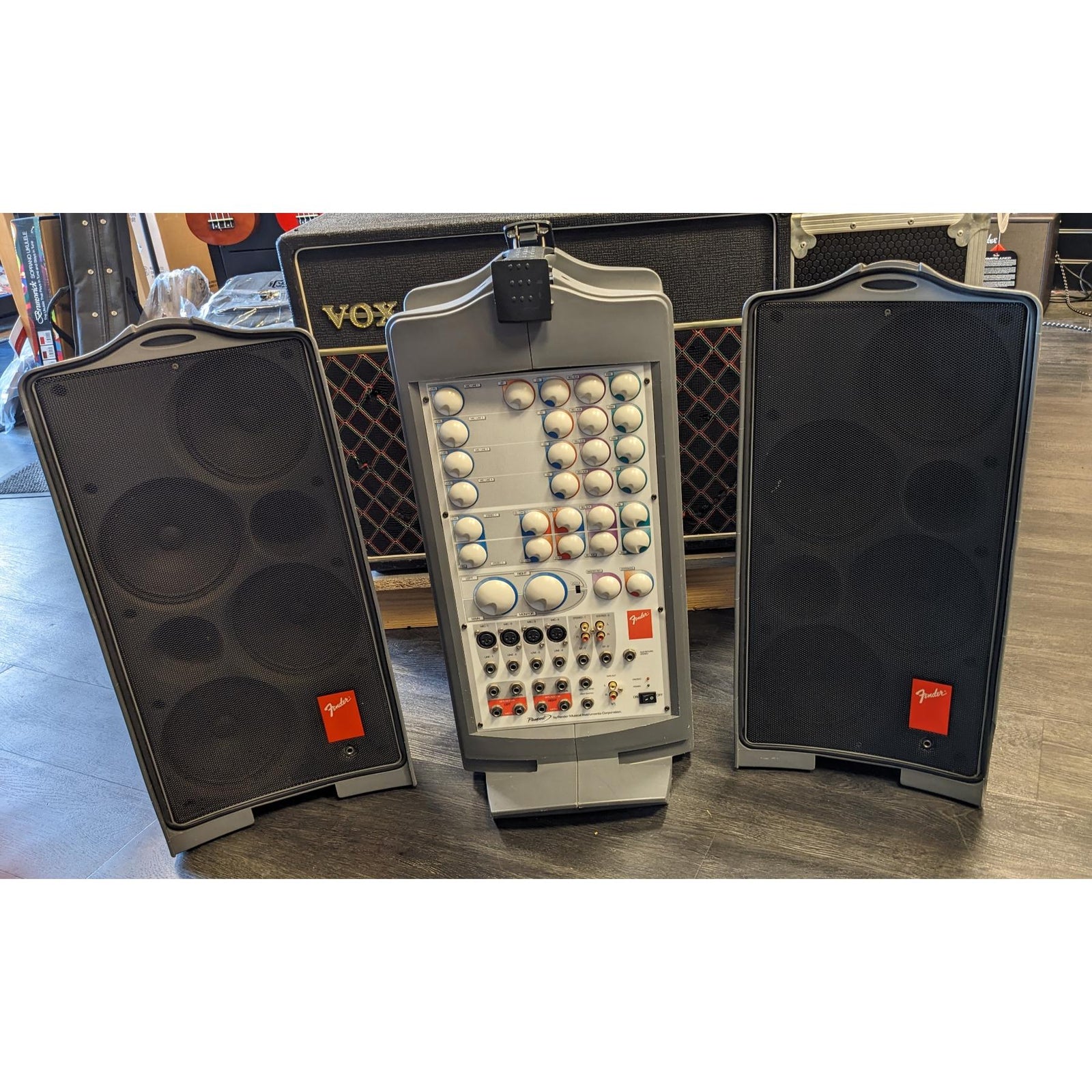Passport P-250 Compact PA System 250w