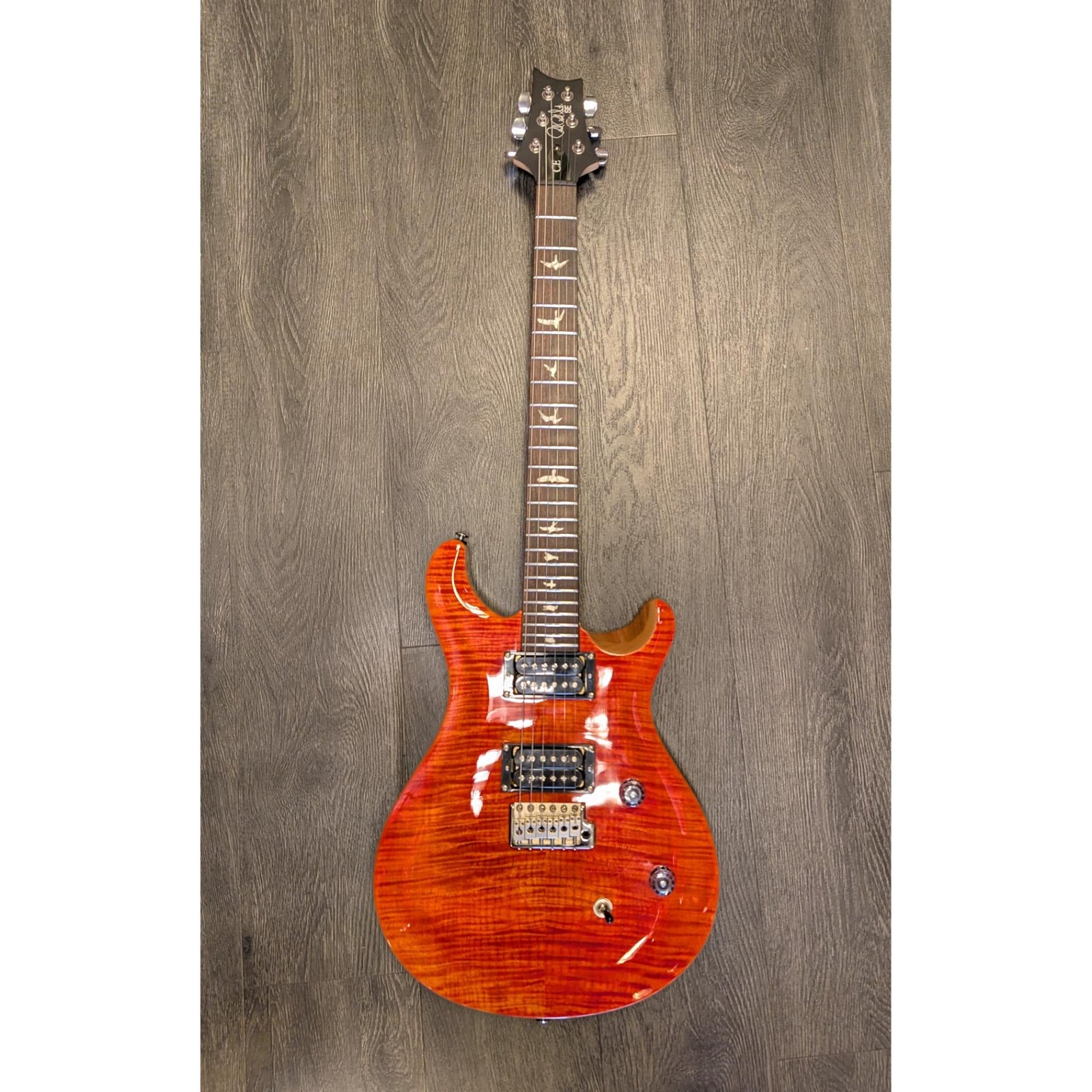 SE CE 24 Blood Orange(Pre Loved - Mint)