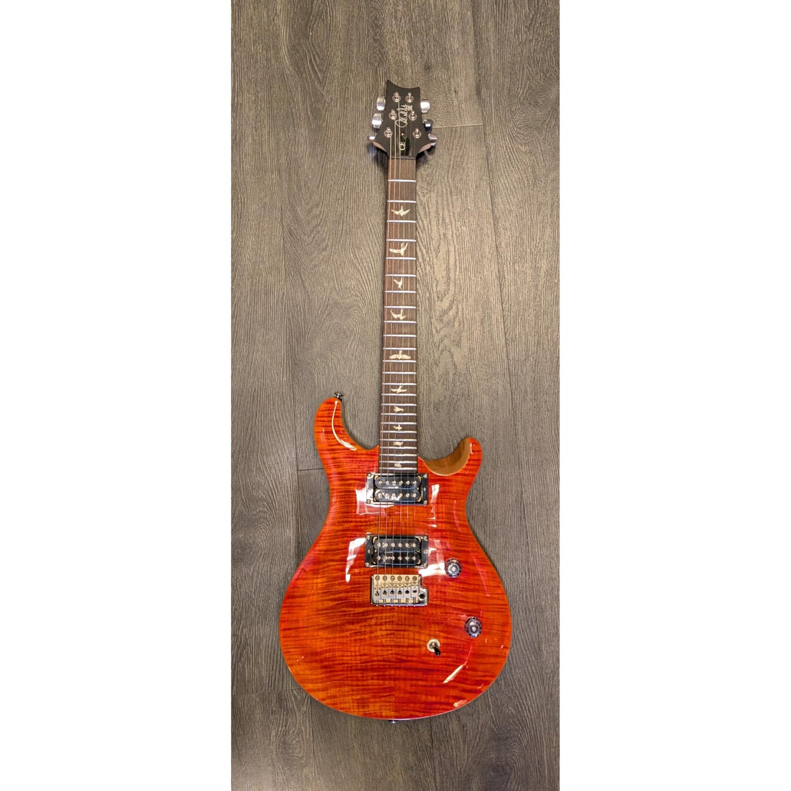 SE CE 24 Blood Orange(Pre Loved - Mint)