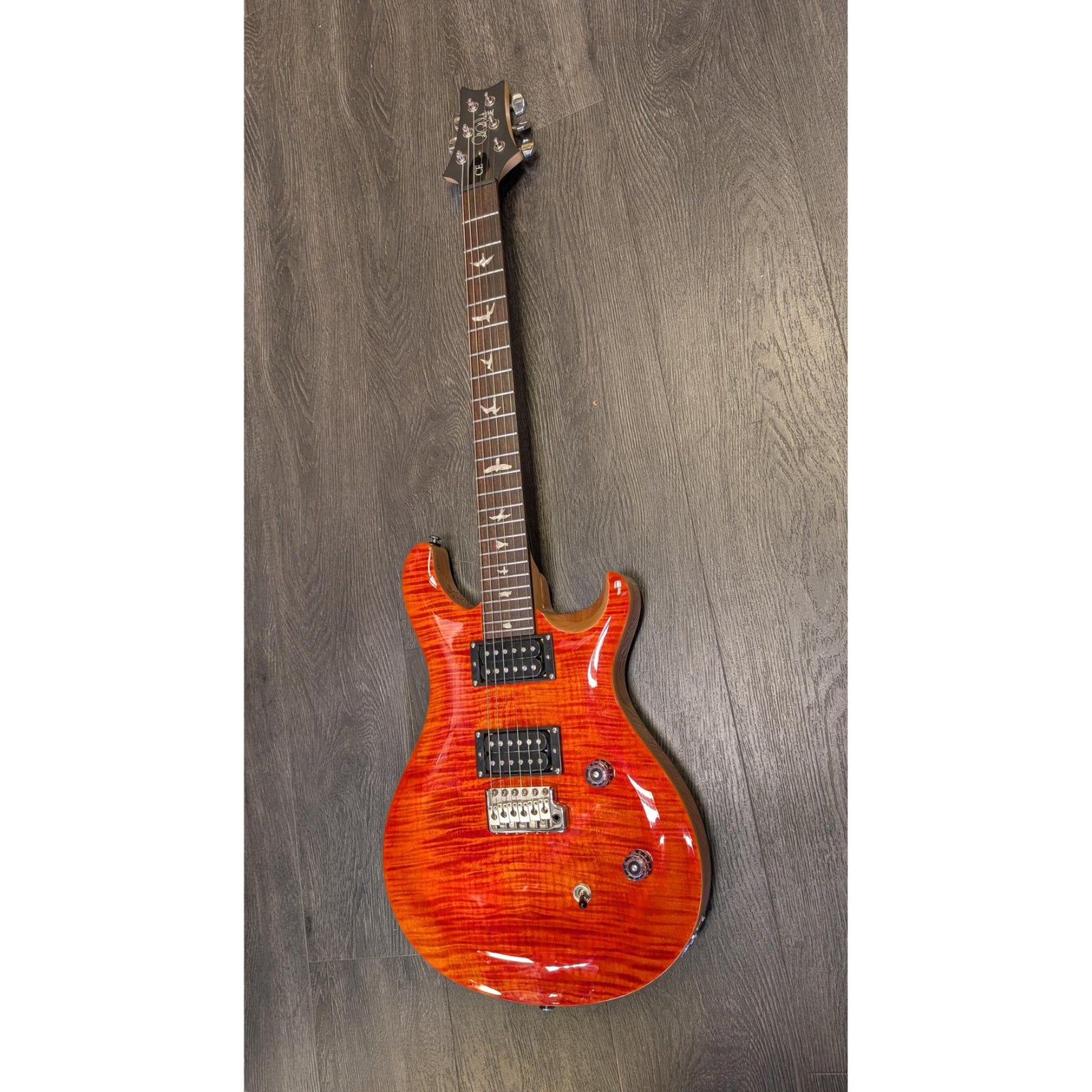 SE CE 24 Blood Orange(Pre Loved - Mint)