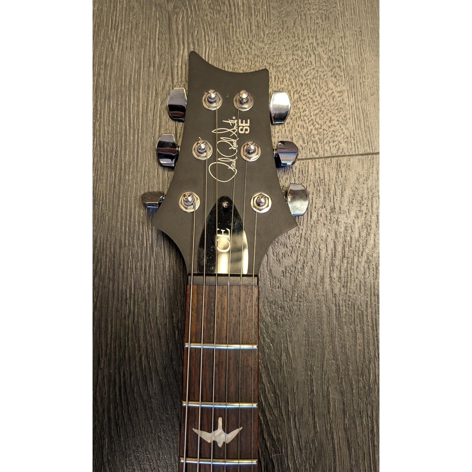SE CE 24 Blood Orange(Pre Loved - Mint)